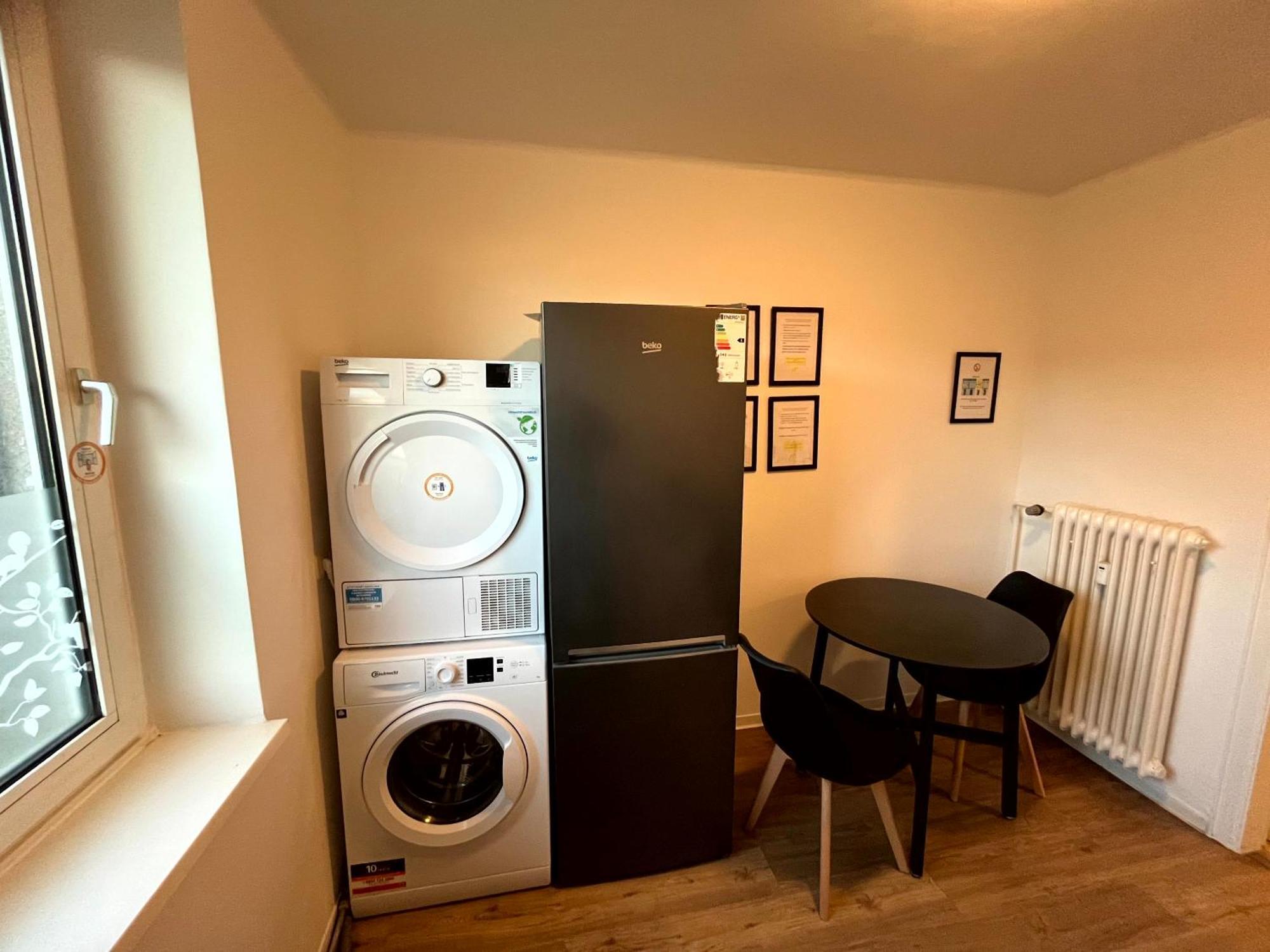 3-Zimmer Monteurwohnung Mit Balkon Neumünster Buitenkant foto